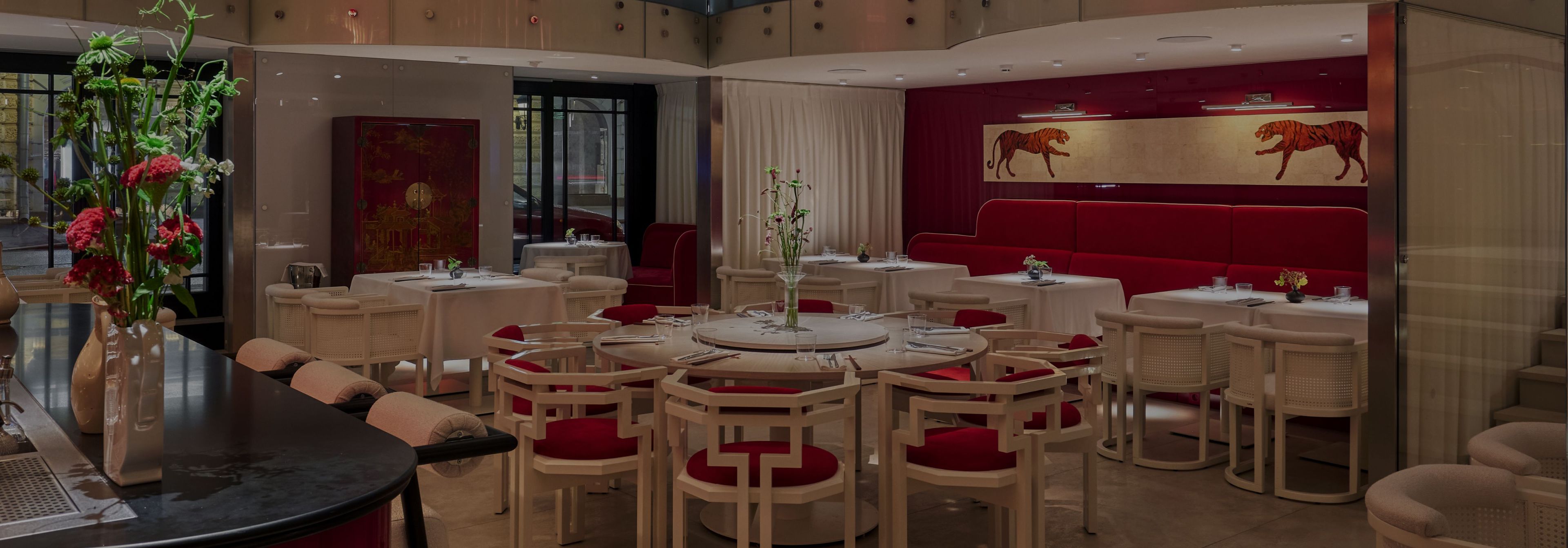 Двухуровневый ресторан современной китайской кухни 