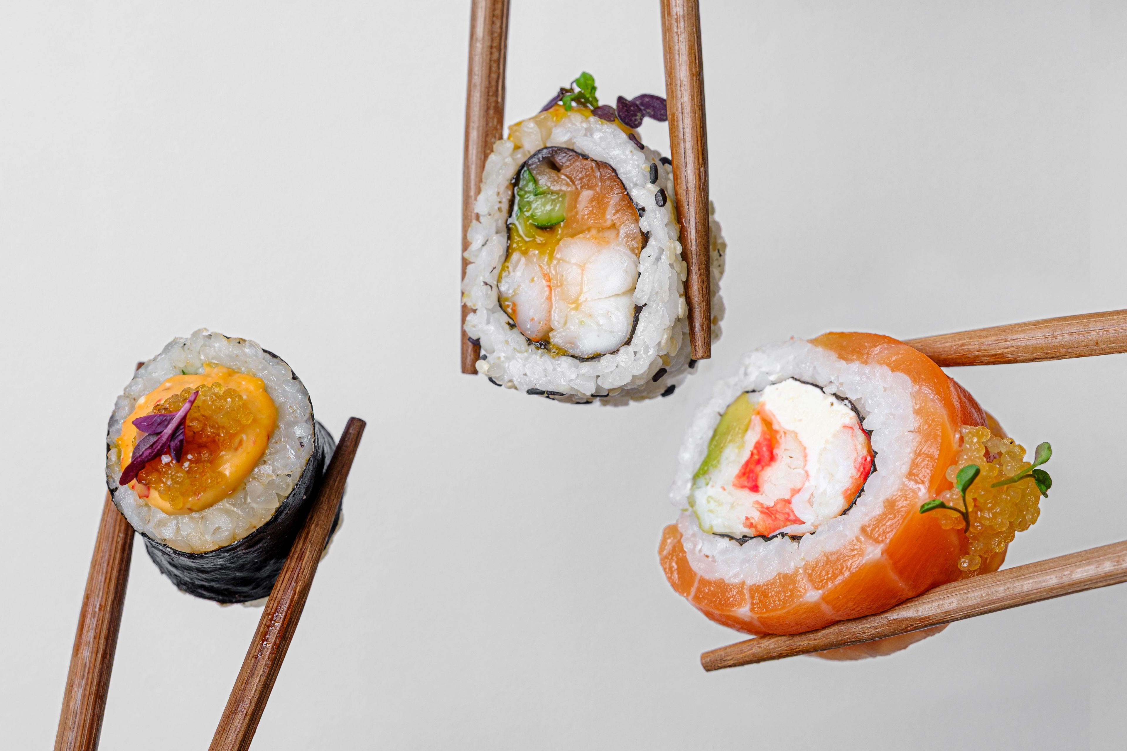 Удивляем авторскими роллами, суши и поке